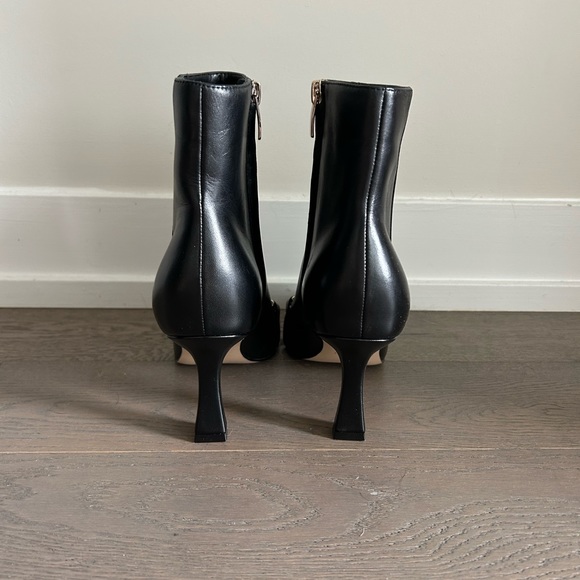 Nine West black leather ankle boot with buckle detail - Picture 3 of 7